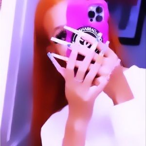 Meet your Posher, Ava